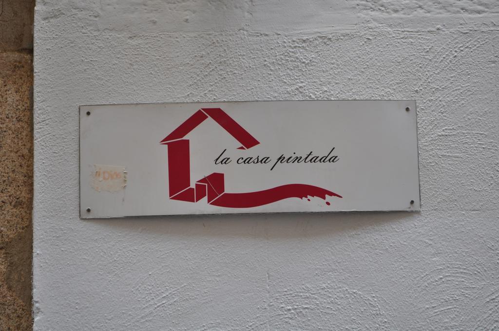 Apartamentos La Casa Pintada Caceres Luaran gambar