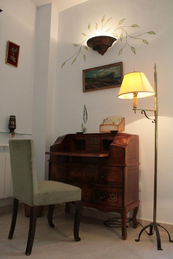 Apartamentos La Casa Pintada Caceres Luaran gambar