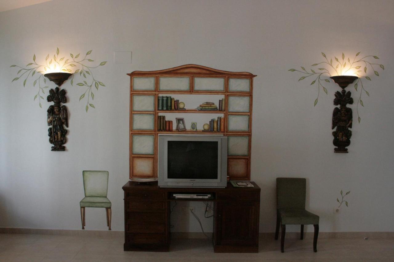 Apartamentos La Casa Pintada Caceres Luaran gambar